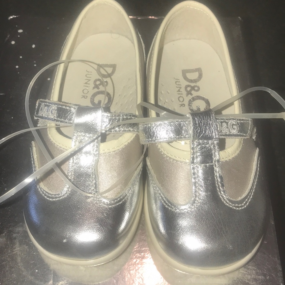 Never used girls shoes